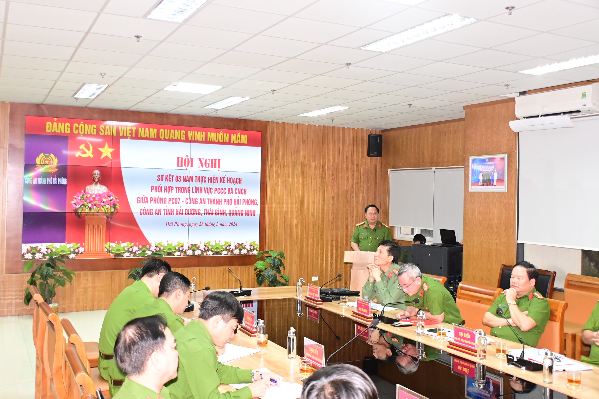 Tăng cường phối hợp trong lĩnh vực PCCC và CNCH giữa CATP Hải Phòng và Công an các tỉnh Hải Dương, Thái Bình, Quảng Ninh